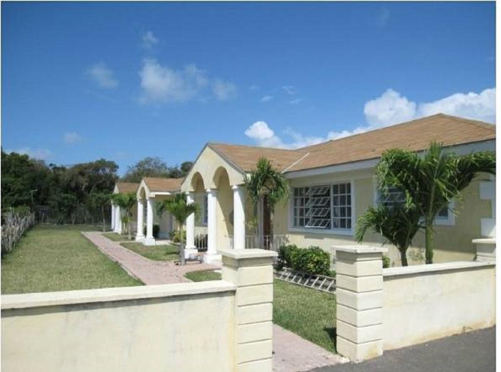 Appartamento Leslie'S Estates Nassau Esterno foto